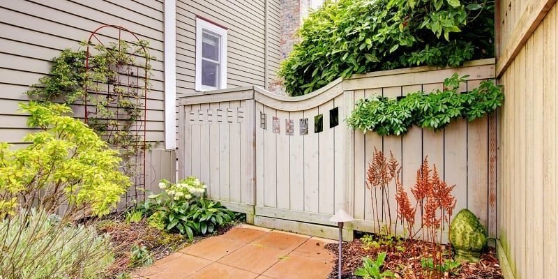 Landscaping-ideas-for-side-of-house-Landscaped-side-of-house-with-gate
